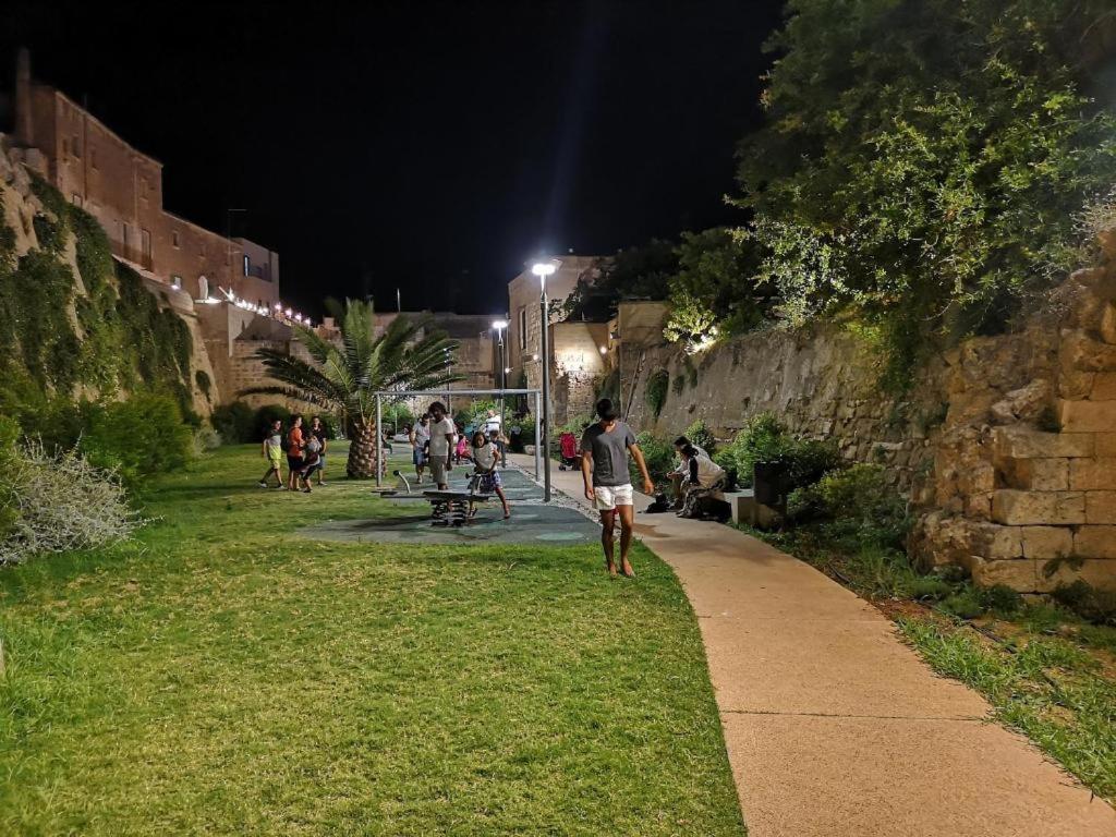 מונופולי Appartamento Palazzo Antonelli מראה חיצוני תמונה