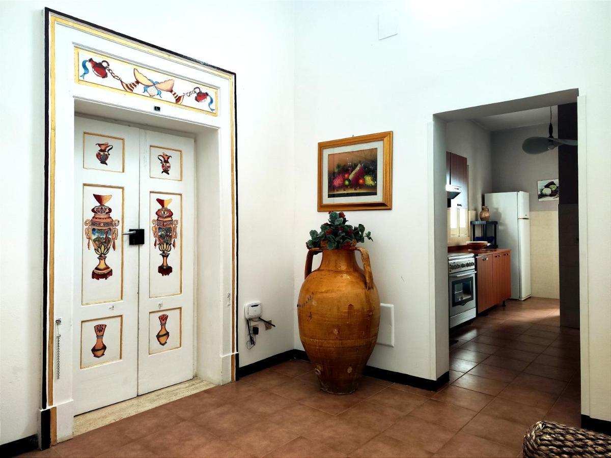 מונופולי Appartamento Palazzo Antonelli מראה חיצוני תמונה